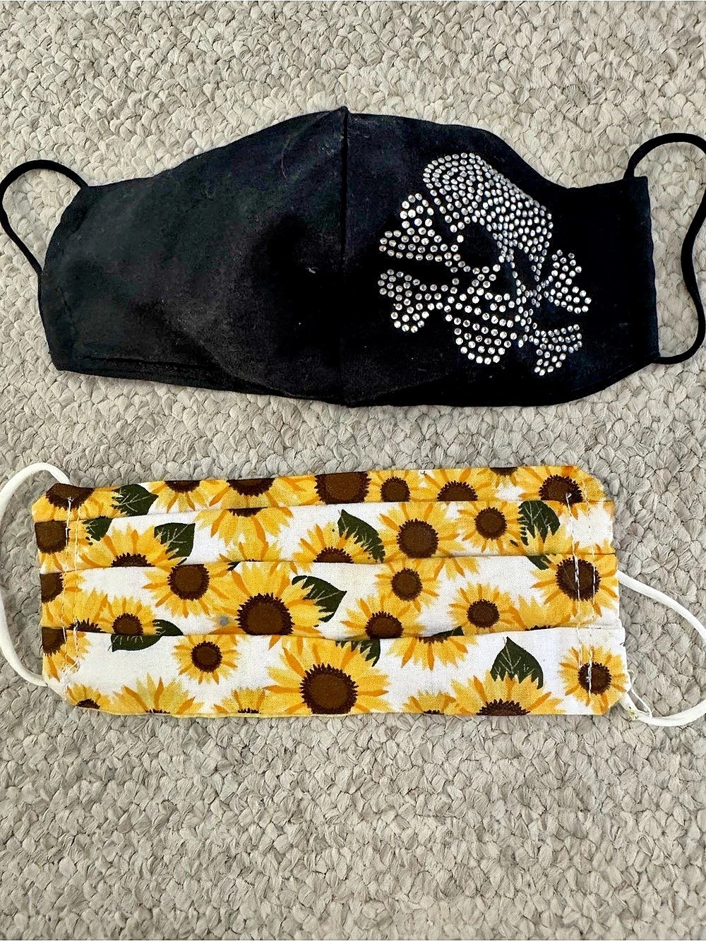 Face Mask Set in Black & Yellow Like New and keychain